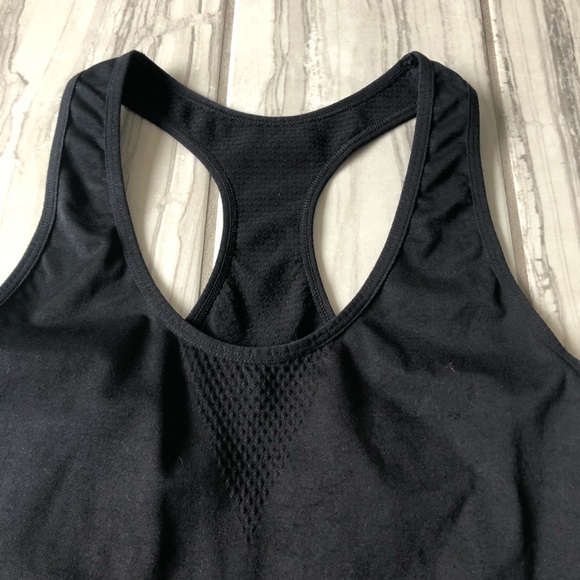 City Streets polyester top. EUC - Picture 2 of 4